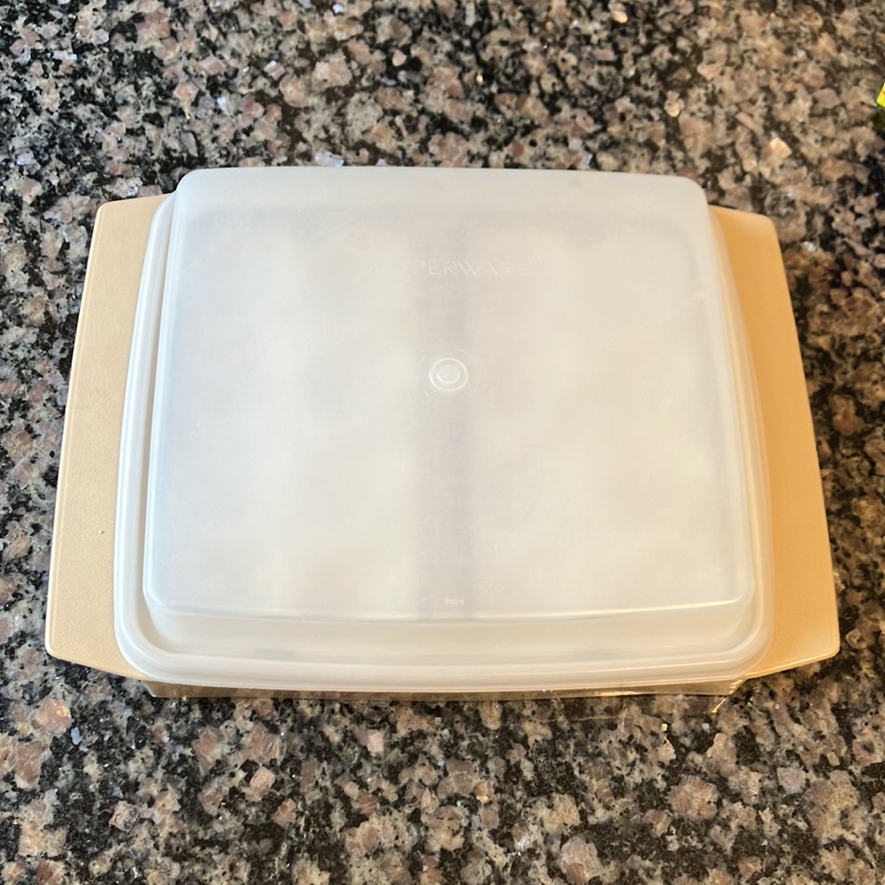 Tupperware Deviled Egg Container - Picture 6 of 6